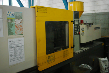Injetora Sinitron SYA 1300 DT Máquina injetora Injetaq