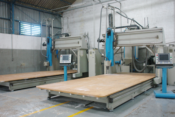Copiadoras CNC - X = 2,50m Y = 5,10m Z = 1,10m Máquinas CNC modelação Injetaq