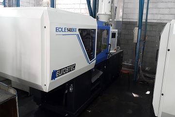Injetora Eurostec (BOLE) - 140/130 Máquina injetora Injetaq